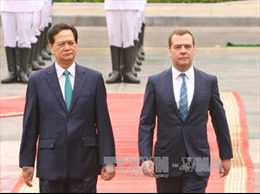 Thủ tướng LB Nga kết thúc tốt đẹp chuyến thăm chính thức Việt Nam