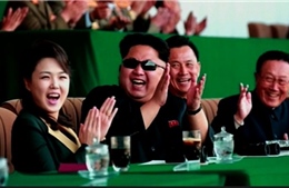Vợ ông Kim Jong-Un tái xuất sau 4 tháng vắng bóng