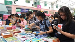Nhiều nhà thơ, nhà văn góp mặt tại Ngày sách Việt Nam
