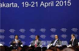 Hoạt động của Phó Thủ tướng Nguyễn Xuân Phúc bên lề WEF Đông Á 2015 