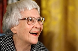 Nữ văn sĩ Harper Lee cứu vở kịch "Giết con chim nhại"