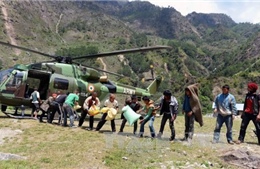 Nepal đưa hàng cứu trợ động đất tới khu vực hẻo lánh