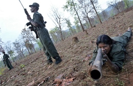 Ấn Độ: Phiến quân bắt giữ hơn 300 con tin
