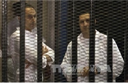 Cựu Tổng thống Ai Cập Mubarak lĩnh 3 năm tù 