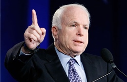 Ukraine bổ nhiệm Thượng nghị sĩ John McCain làm cố vấn 