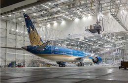 Boeing 787-9 Dreamliner rời xưởng sơn tại Mỹ 