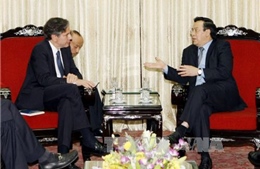 Thứ trưởng Ngoại giao Mỹ thăm Việt Nam