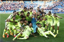 Messi giúp Barcelona vô địch La Liga