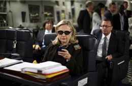 Tòa yêu cầu công bố 55.000 trang thư điện tử của bà Clinton 