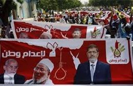 Tuần hành phản đối án tử hình cựu Tổng thống Morsi