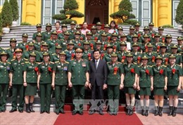Chủ tịch nước gặp mặt gương điển hình của phụ nữ quân đội 