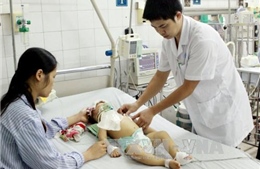 Đà Nẵng: Trẻ nhập viện tăng cao do thời tiết nắng nóng 