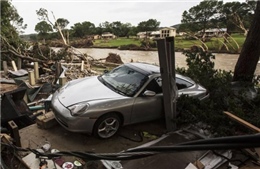 Mỹ ban bố tình trạng thảm họa do bão lũ tại bang Texas
