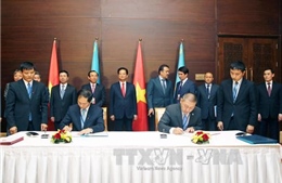 Bộ Tư pháp Việt Nam-Kazakhstan ký văn kiện hợp tác