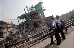 Nepal mở cửa lại trường học 