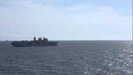 Chiến đấu cơ Nga đón chào tàu Mỹ