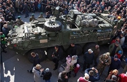 Nga phản ứng việc Mỹ đưa vũ khí hạng nặng đến Đông Âu 