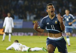 Aguero ghi bàn đánh bại ĐKVĐ Uruguay