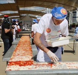 Italy lập kỷ lục mới về chiếc pizza dài nhất thế giới