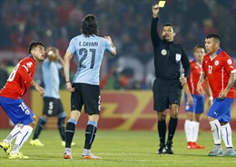 Chile biến Uruguay thành &#39;cựu vô địch&#39;