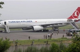 Máy bay Thổ Nhĩ Kỳ hạ cánh khẩn cấp ở New Delhi 