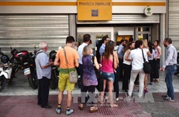 Các ngân hàng Hy Lạp đóng cửa cho tới tuần sau 
