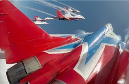 Xem MiG-29 thăng hoa trên bầu trời từ buồng lái