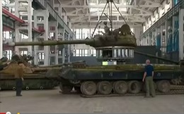 Khám phá xưởng sửa chữa xe tăng ở Ukraine