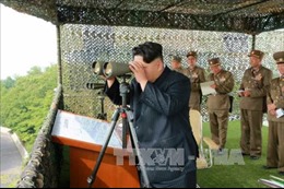 Ông Kim Jong-un thị sát diễn tập chiến tranh chống Mỹ-Hàn
