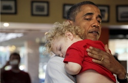 Những hình ảnh ấm áp của Tổng thống Obama bên trẻ nhỏ