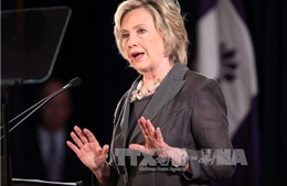Mỹ cân nhắc đóng dấu tuyệt mật cho thư điện tử của bà Clinton