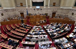 Ủy ban Quốc hội Hy Lạp thông qua thỏa thuận với chủ nợ