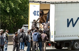 Anh và Pháp thành lập trung tâm chống di cư bất hợp pháp 