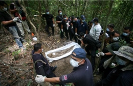 Malaysia phát hiện các mộ tập thể gần biên giới với Thái Lan
