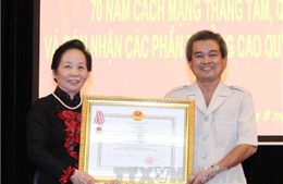 Trao Huân chương tặng lãnh đạo Viện Kiểm sát nhân dân tối cao 