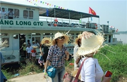 Xây dựng tour du lịch tàu trên sông Hồng 
