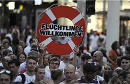 Biểu tình phản đối phân biệt sự đối xử người di cư ở Áo