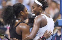 Serena Williams đánh bại chị gái, vào bán kết US Open