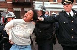 Người da trắng, da đen đồng quan điểm cảnh sát Mỹ đối xử bất công