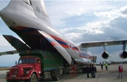 Hai máy bay chở hàng cứu trợ của Nga tới Syria