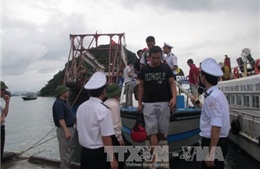 Gần 200 du khách kẹt bão ở đảo Lý Sơn