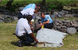 Phi công phát hiện vật thể lớn trôi nổi gần đảo Reunion nghi của MH370