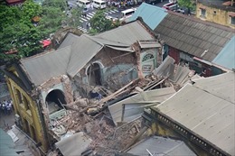 Video vụ sập nhà cổ 107 Trần Hưng Đạo
