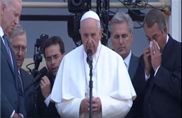 Chủ tịch Hạ viện Mỹ nhỏ lệ khi nghe Giáo hoàng phát biểu