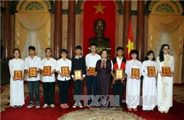 Phó Chủ tịch nước Nguyễn Thị Doan tiếp đại biểu Hội Khuyến học