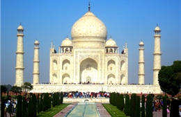 Ấn Độ sẽ phải mất 9 năm làm sạch Taj Mahal 