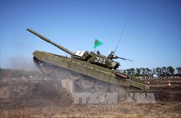 Phe ly khai Ukraine bắt đầu rút xe tăng