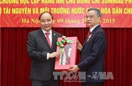 Trao Huân chương Độc lập hạng Nhì cho Bộ trưởng Lào
