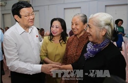 Chủ tịch nước Trương Tấn Sang tiếp xúc cử tri TP.HCM
