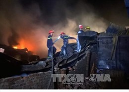 Cháy lớn công ty xây dựng ở Thanh Hóa, thiệt hại hàng tỷ đồng